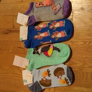 BNWT 4 pairs of Low-cut Xhilaration socks